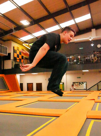 Airvault Bolton